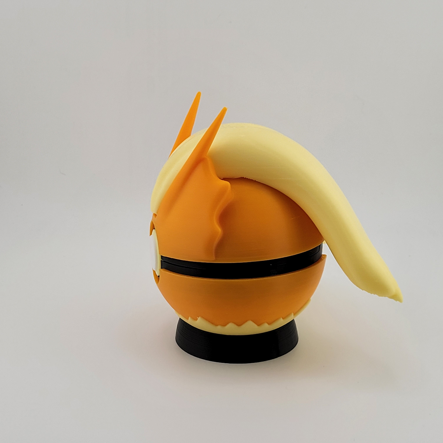 Blaziken Pokeball
