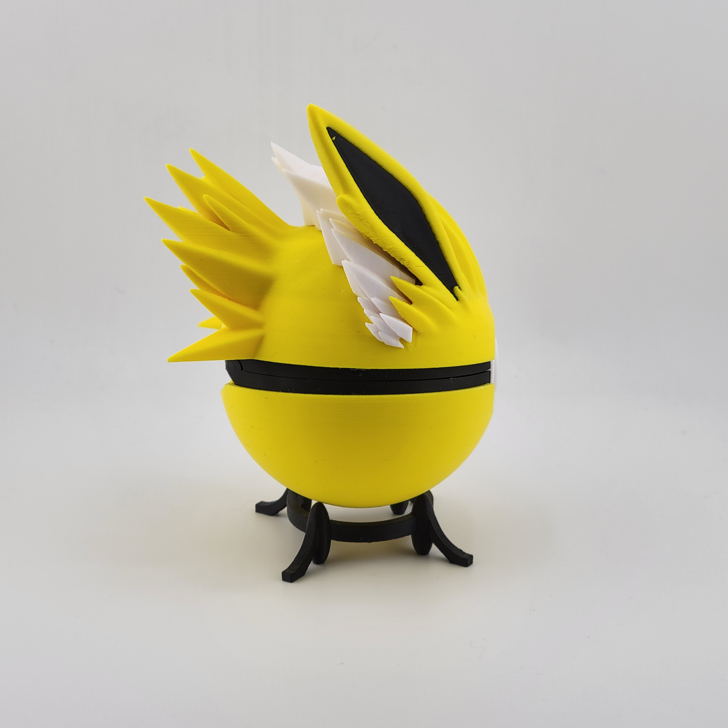 Jolteon Pokeball