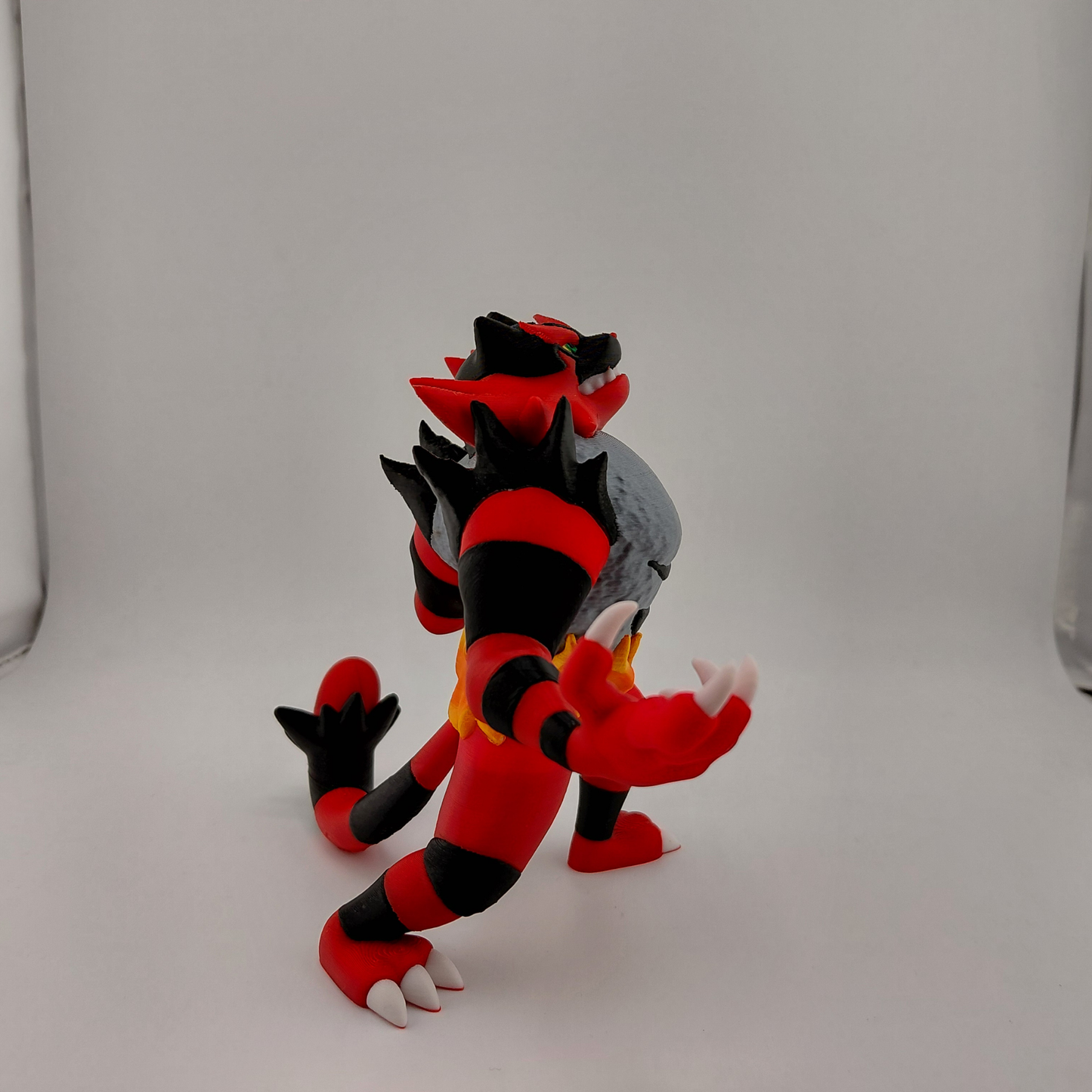 Incineroar Statue