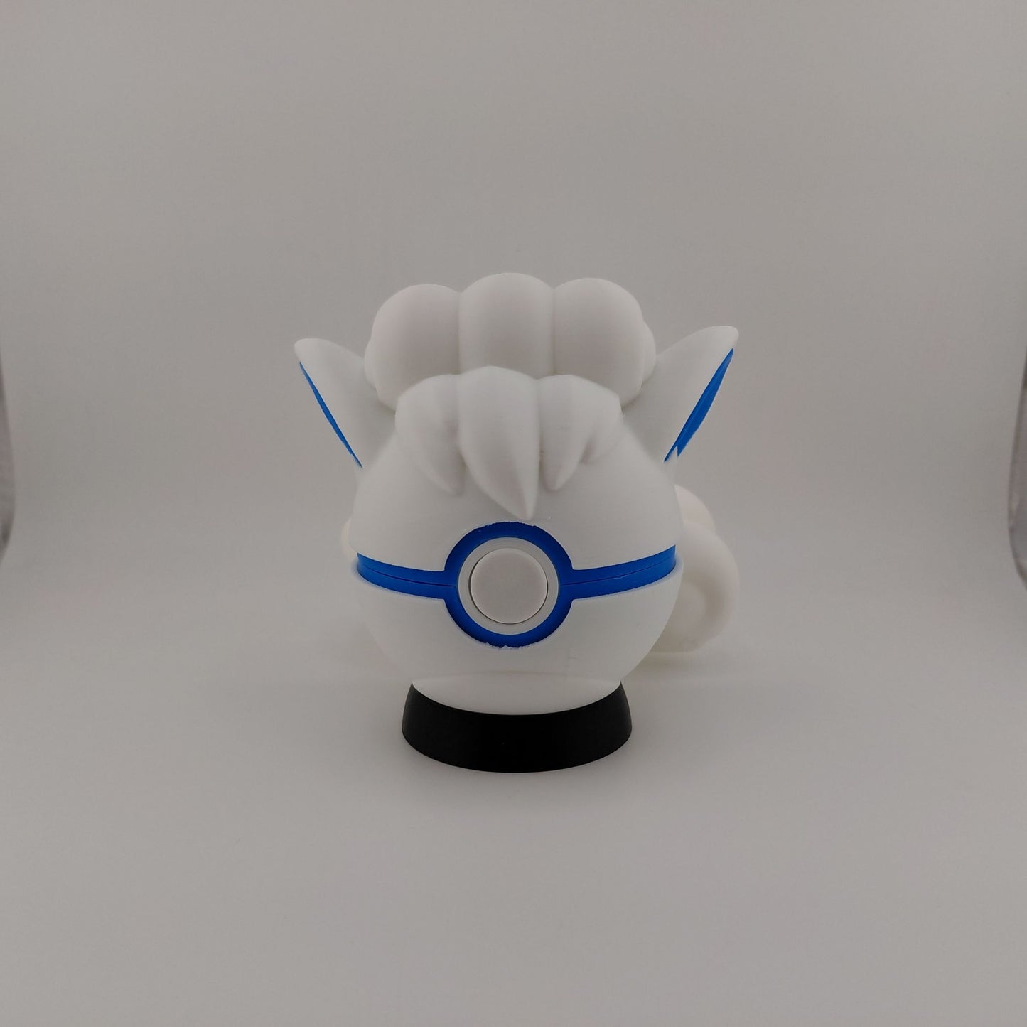 Alolan Vulpix Pokeball